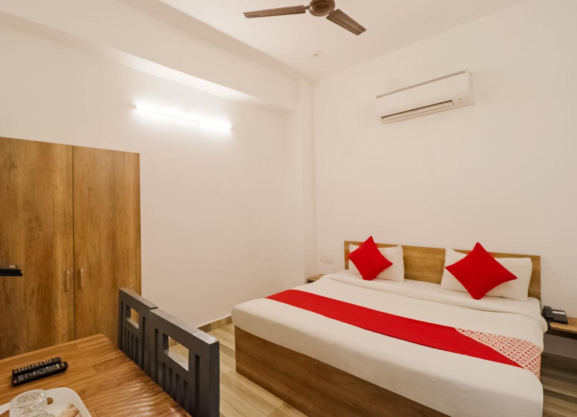 Hotel O Perky Stay Faridabad Eksteriør billede